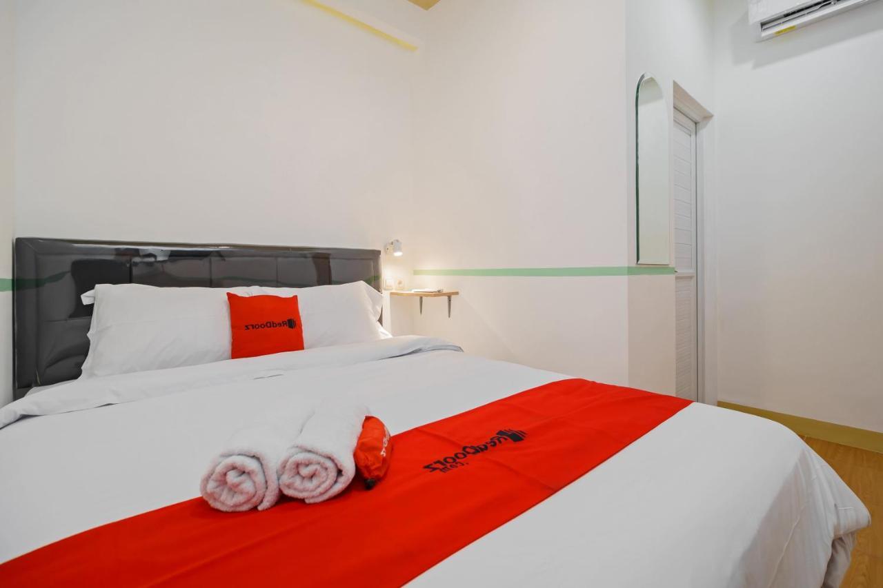 Reddoorz @ Taman Royal Tangerang Hotel Eksteriør billede