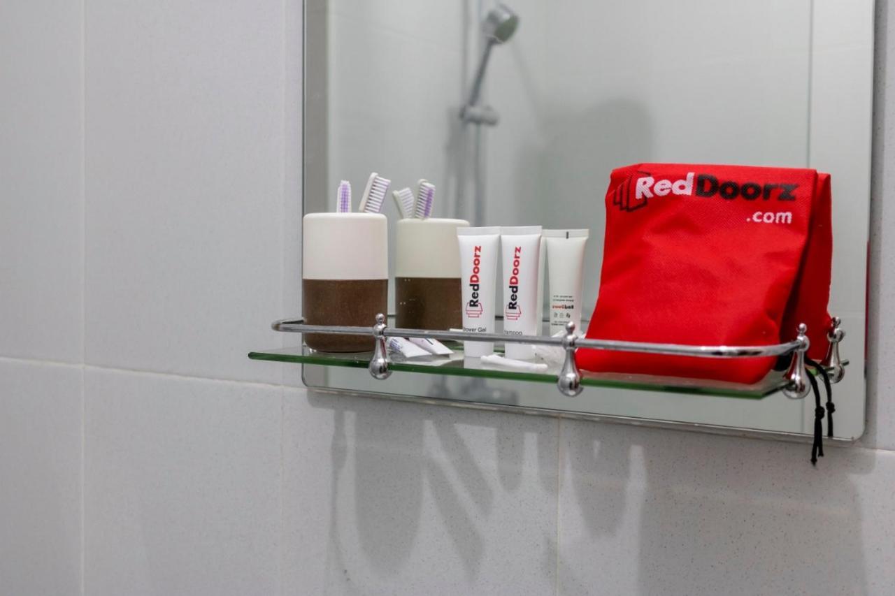 Reddoorz @ Taman Royal Tangerang Hotel Eksteriør billede